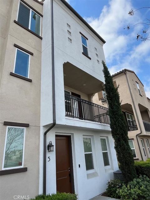 Photo of 253 N Magnolia #5, Anaheim, CA 92801 (MLS # TR26048529)