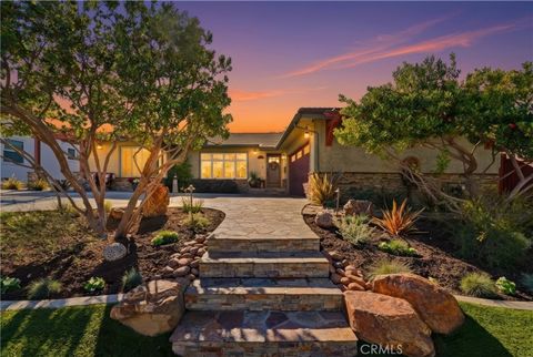 5220 E El Roble Long Beach CA 90815