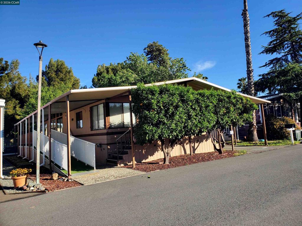 16 Surf Drive