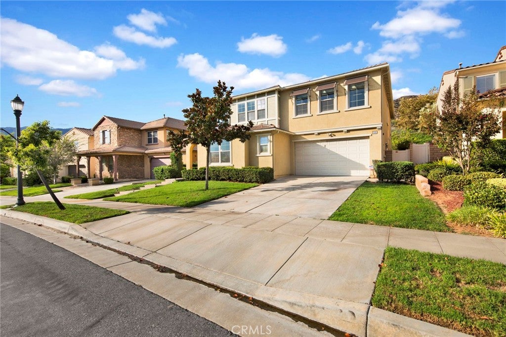 535 E Desert Willow RD