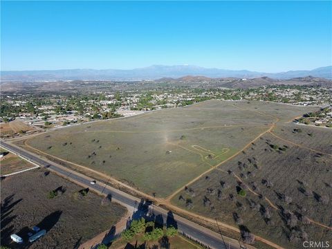Photo of 17409 El Mineral Road, Lake Mathews, CA 92570 (MLS # IN25276553)