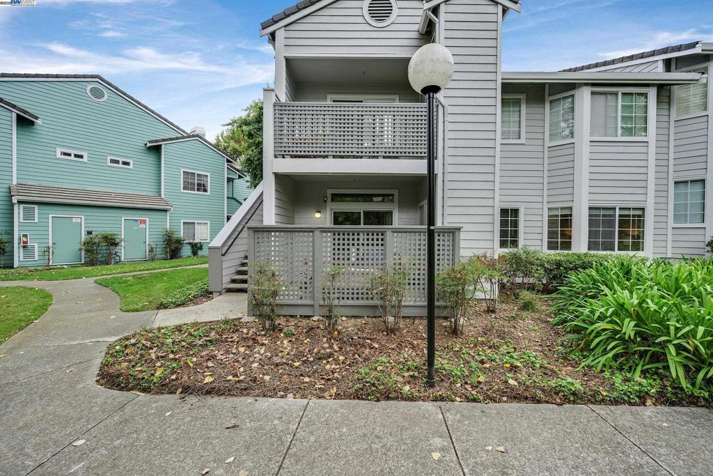 WILLOWBROOK - Residential