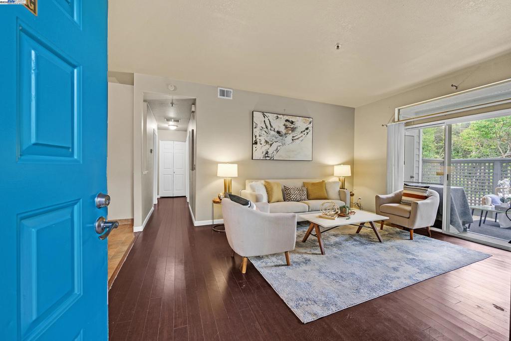 WILLOWBROOK - Residential