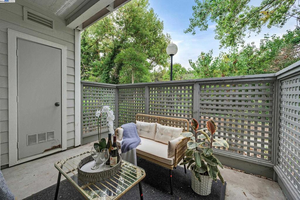 WILLOWBROOK - Residential