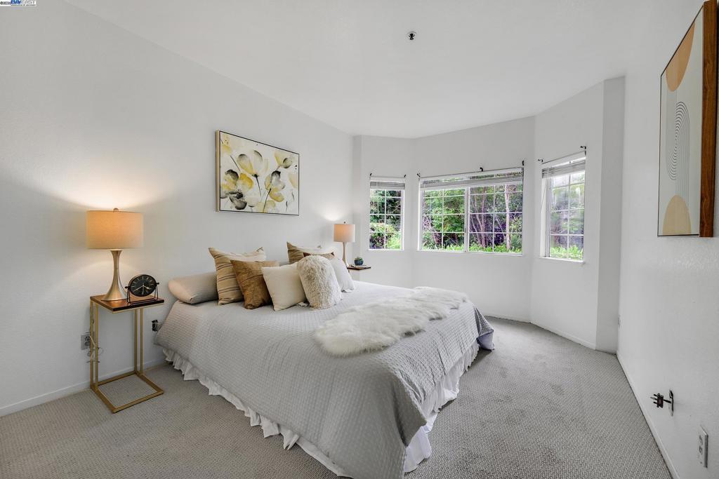 WILLOWBROOK - Residential