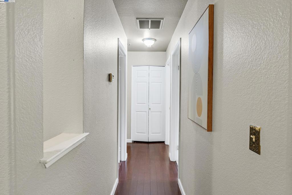 WILLOWBROOK - Residential