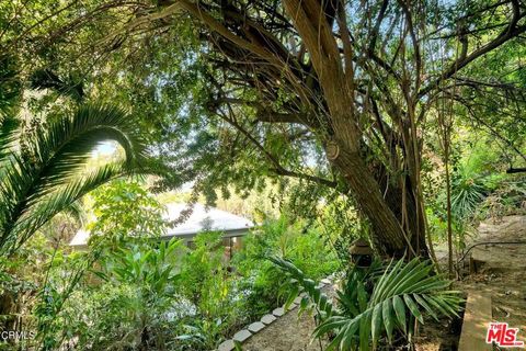 Photo of 3802 Latrobe Street, Los Angeles, CA 90031 (MLS # 26775381)