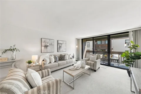 MLS: PV26213528