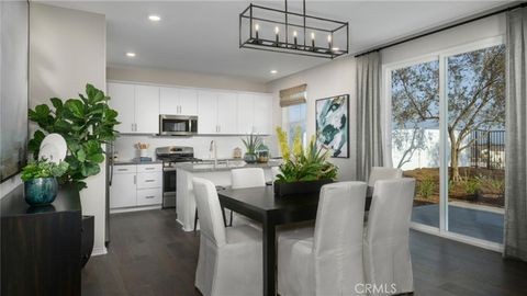 2437 Gunner Ridge Way Rialto CA 92377