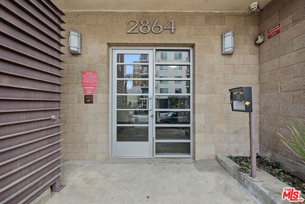 2864 Sunset Place 407