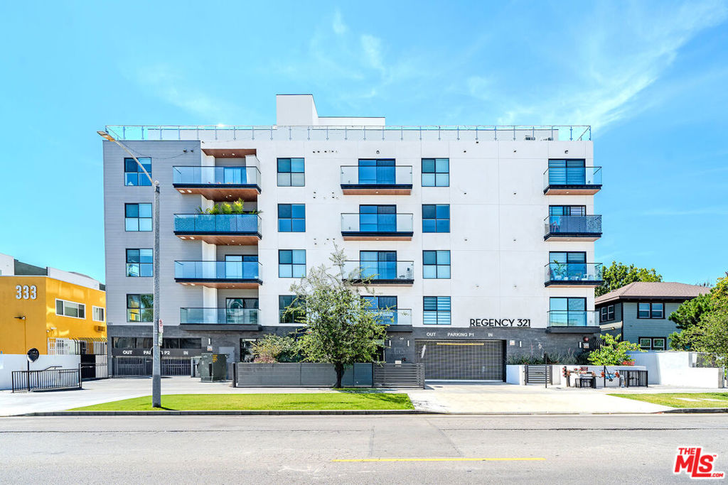 321 S Oxford Avenue 203