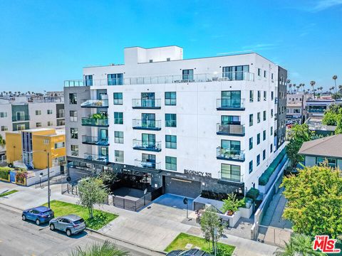 Photo of 321 S Oxford Avenue #203, Los Angeles, CA 90010 (MLS # 26768183)