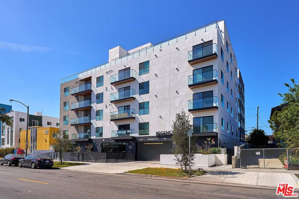 321 S Oxford Avenue 203