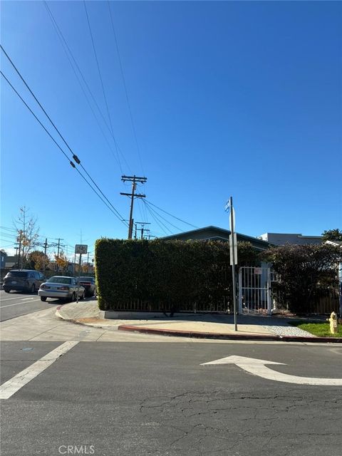 3771 S Catalina Los Angeles CA 90007