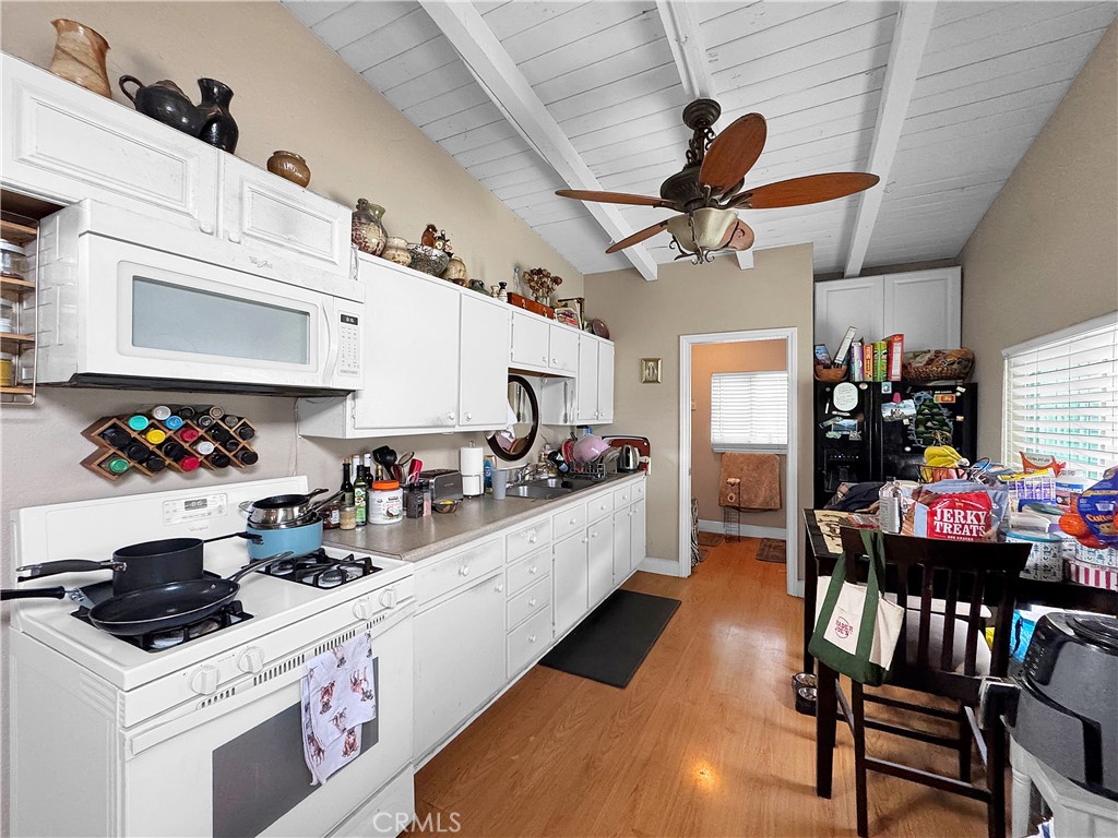 Huntington Beach, California, 92647, United States, 7 Bedrooms Bedrooms, ,5 BathroomsBathrooms,Residential,Active,2042733