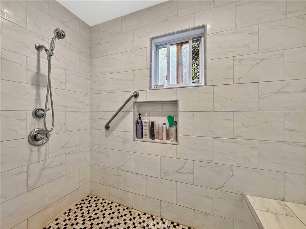 Huntington Beach, California, 92647, United States, 7 Bedrooms Bedrooms, ,5 BathroomsBathrooms,Residential,Active,2042733