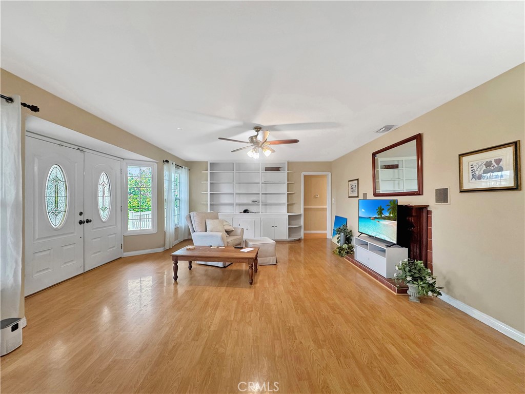 Huntington Beach, California, 92647, United States, 7 Bedrooms Bedrooms, ,5 BathroomsBathrooms,Residential,Active,2042733
