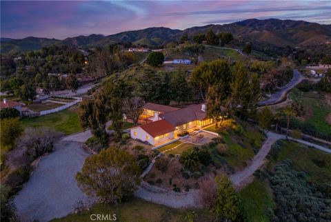 Photo of 30334 Byfield Road, Castaic, CA 91384 (MLS # SR26052471)