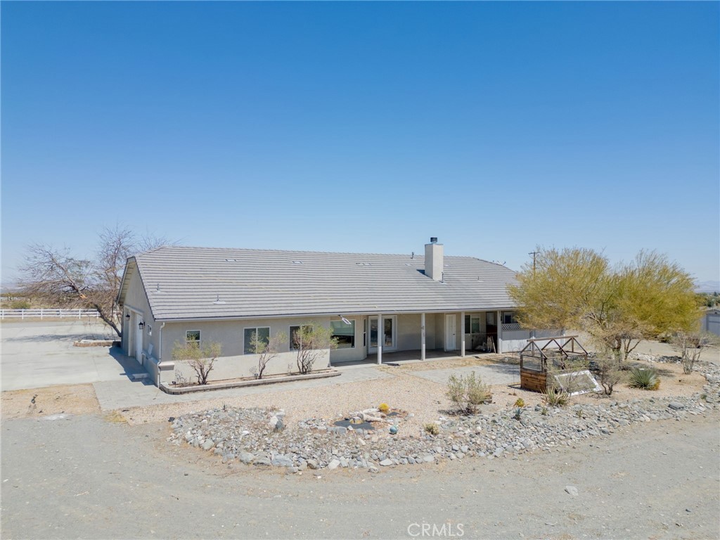3423 Smoke Tree Road
