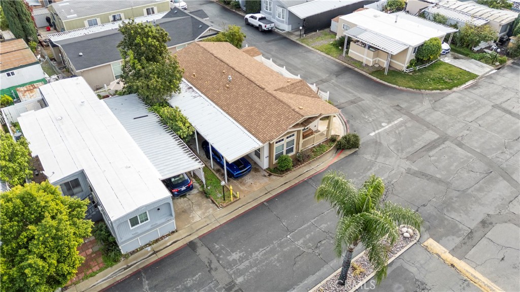 2139 E 4th 84