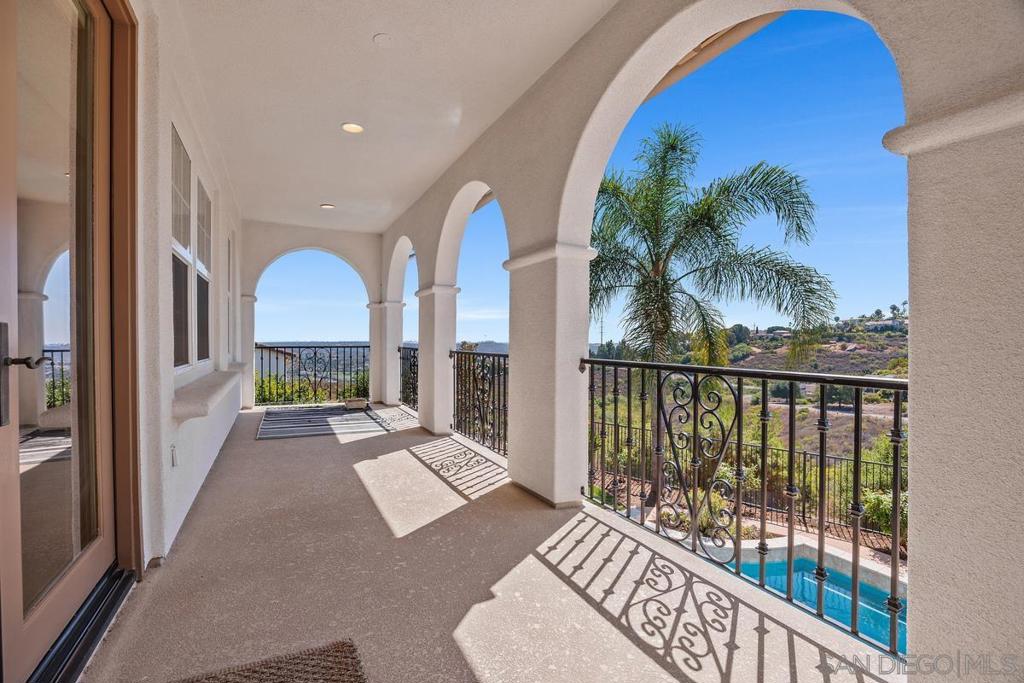 La Costa - Residential