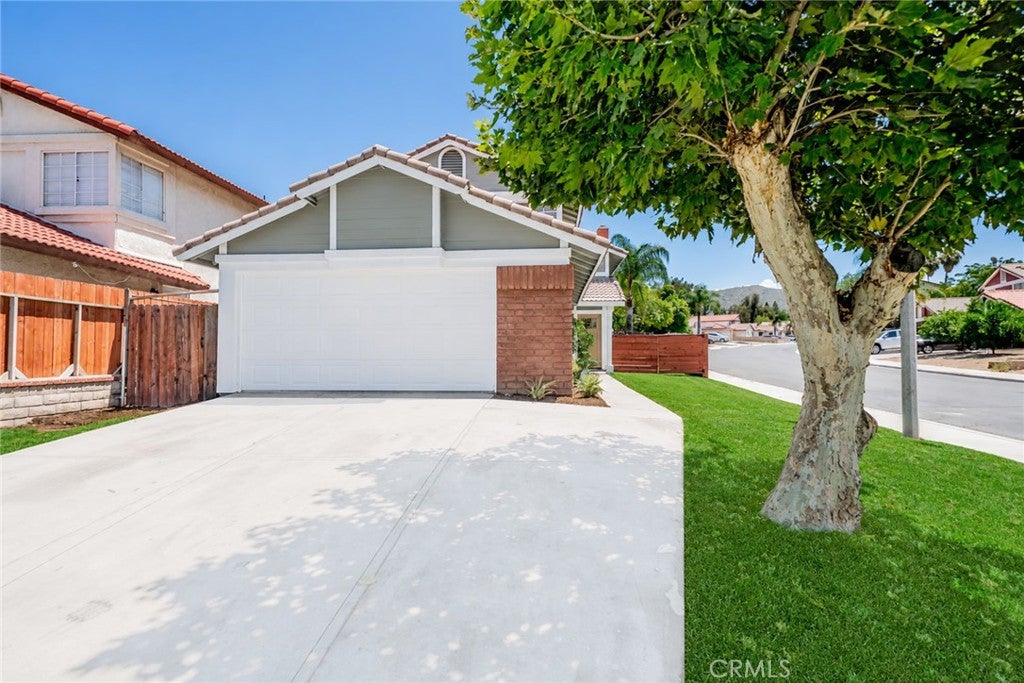 11060 Le Grand Lane