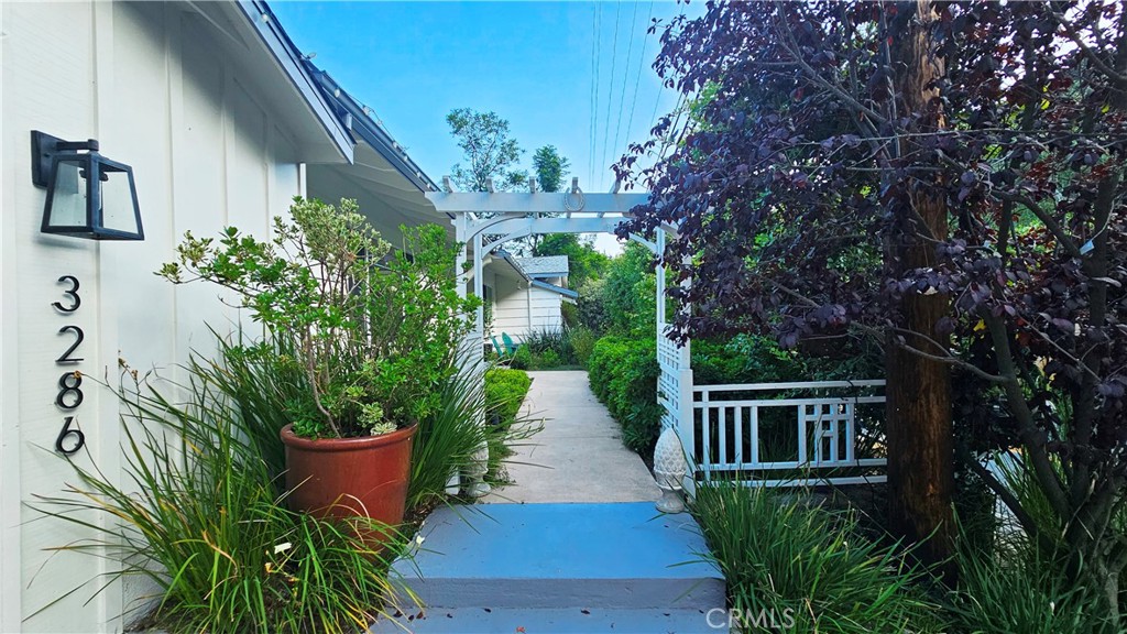 Properties 2 3286 Mandeville Canyon Road