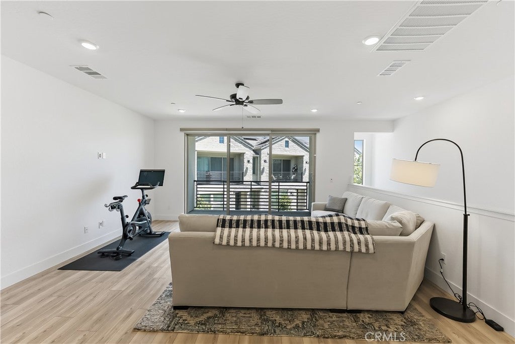 579 N Adler