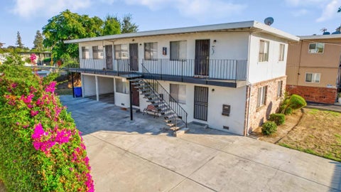 Photo of 936 Del Mar Avenue, San Jose, CA 95128 (MLS # ML82066106)