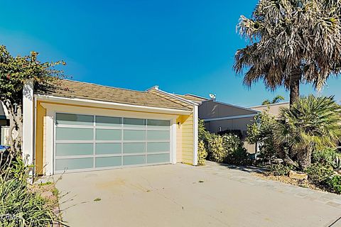 Photo of 4531 Costa De Oro, Oxnard, CA 93035 (MLS # V1-34539)