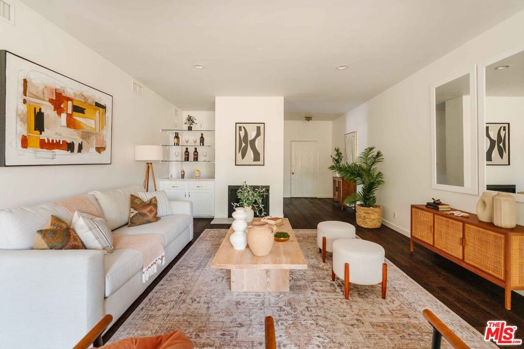 14050 Magnolia Boulevard 105