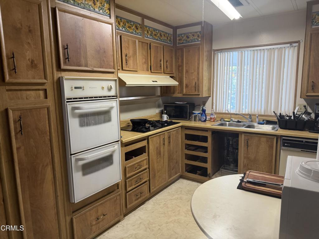 21 Poinsettia Gardens Drive 21
