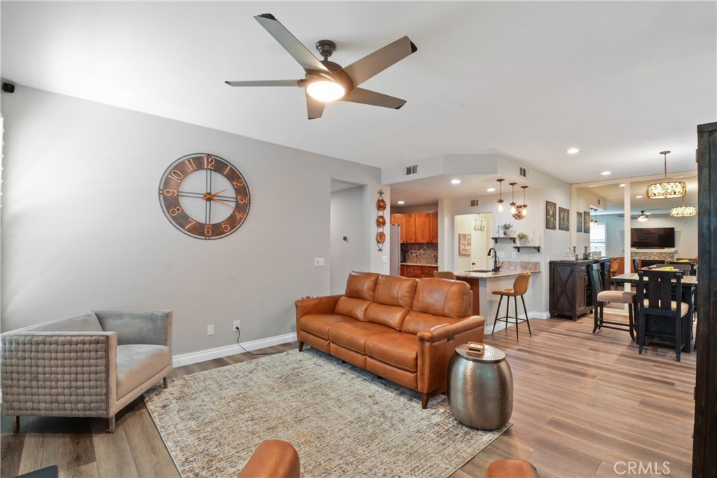 12 Saphir Way