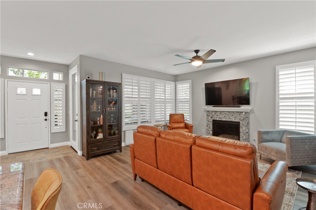 12 Saphir Way