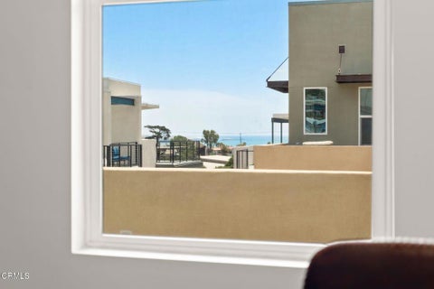 Tiny photo for 1244 E Thompson Boulevard #101, Ventura, CA 93001 (MLS # V1-38256)