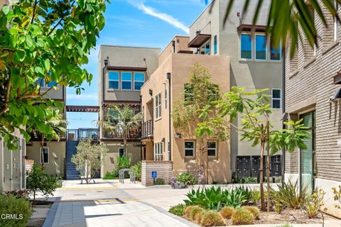 Photo of 1244 E Thompson Boulevard #101, Ventura, CA 93001 (MLS # V1-38256)