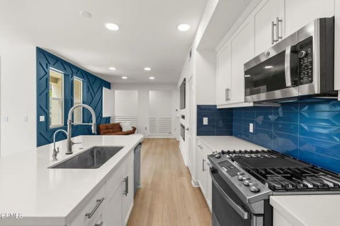 Tiny photo for 1244 E Thompson Boulevard #101, Ventura, CA 93001 (MLS # V1-38256)