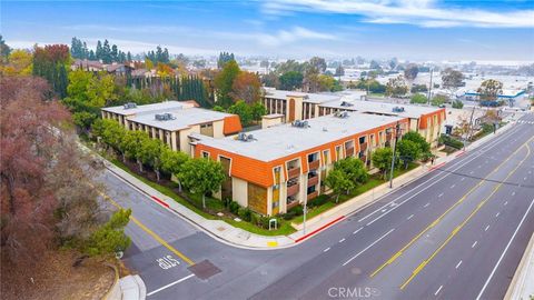 2501 Temple Signal Hill CA 90755