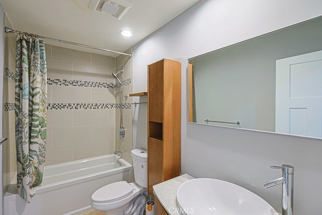 9322 Marina Pacifica N