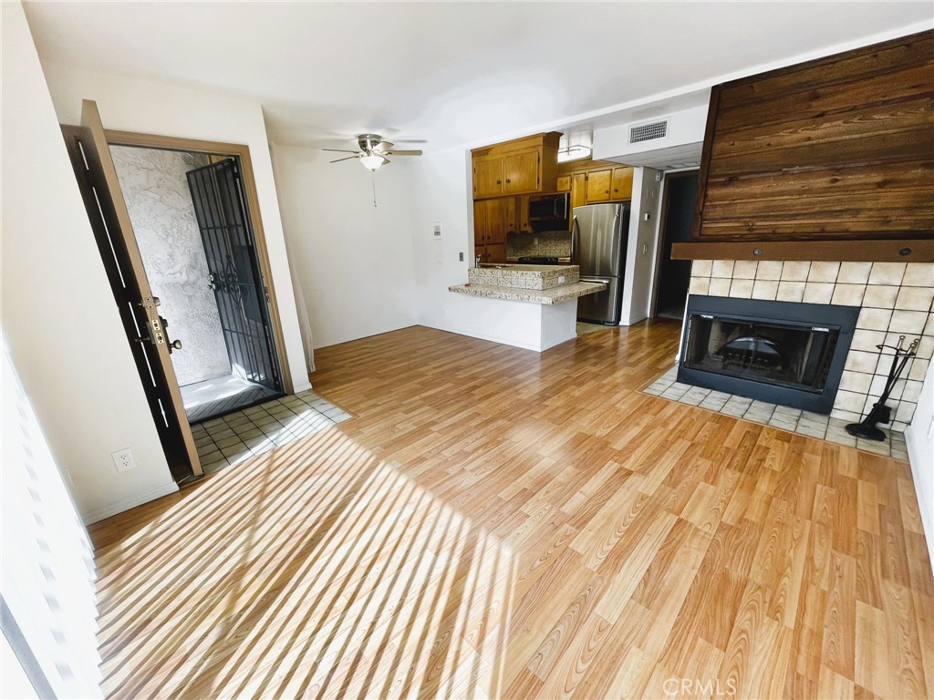 4432 Kansas Street C