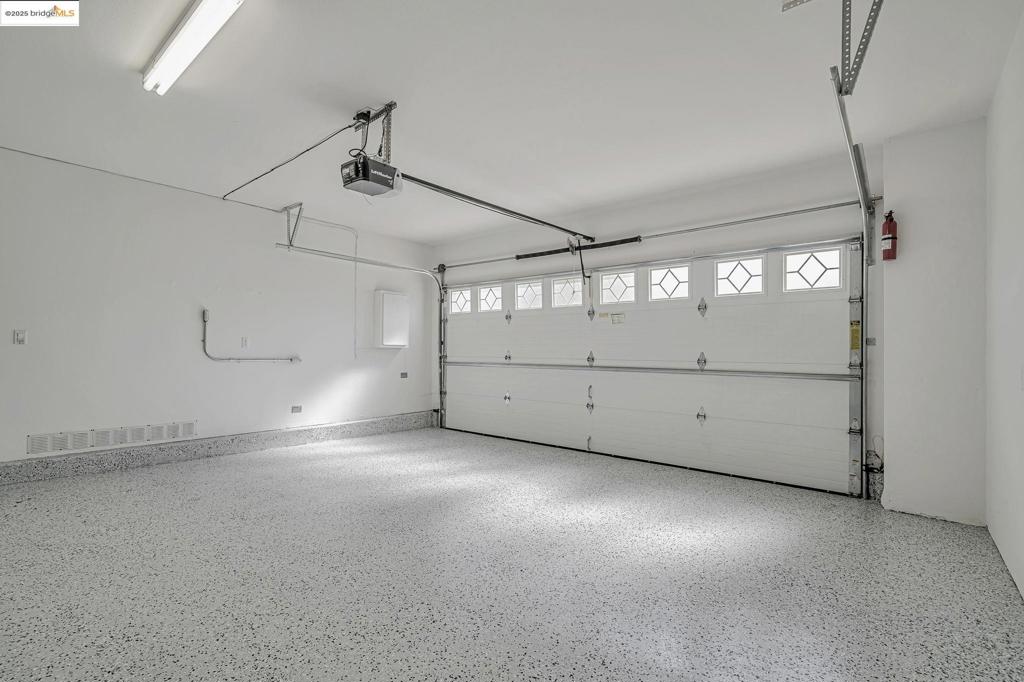 ALTA MIRA - Residential