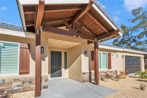 Photo of 12763 Cypress Avenue, Victorville, CA 92395 (MLS # HD26109505)