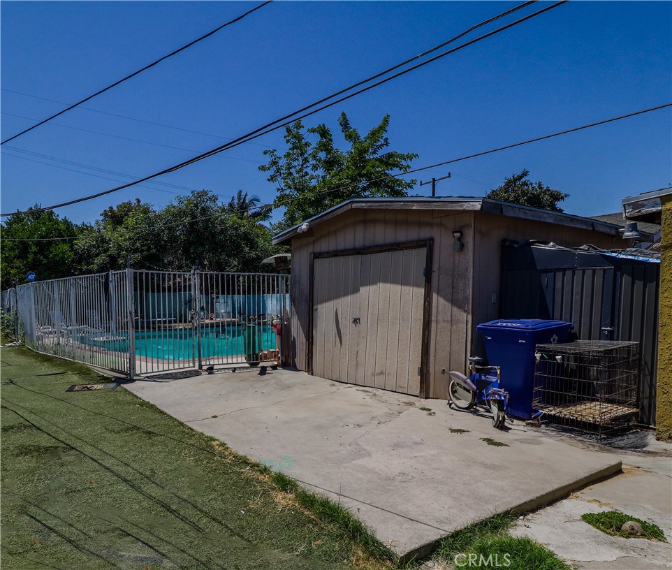 413 S Locust Avenue