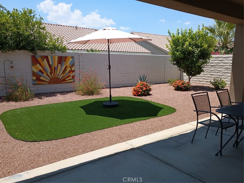 80189 Avenida Linda Vista