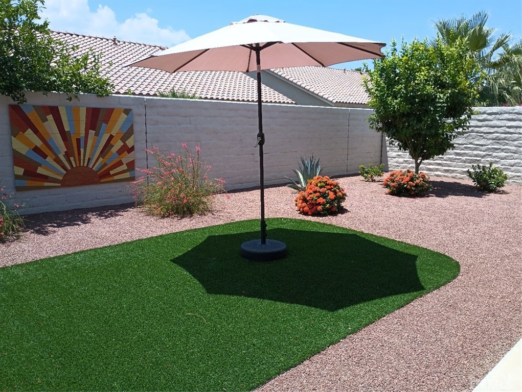 80189 Avenida Linda Vista