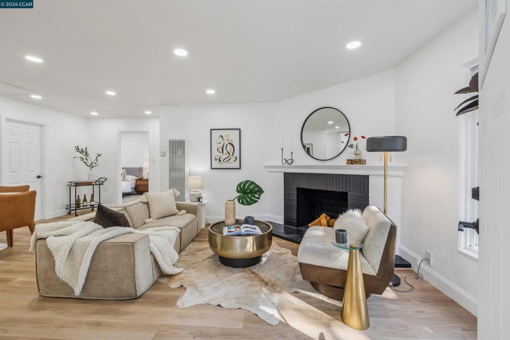 39062 Mount Vernon Ave