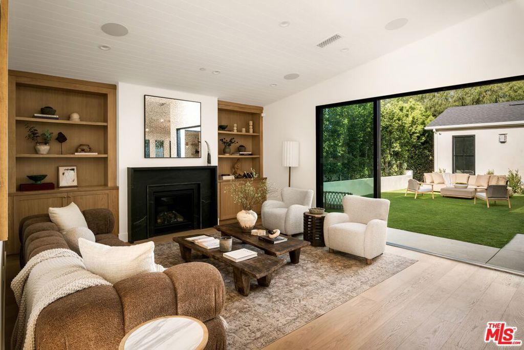 Photo of 3770 May Street, Los Angeles, CA 90066 (MLS # 26666927)