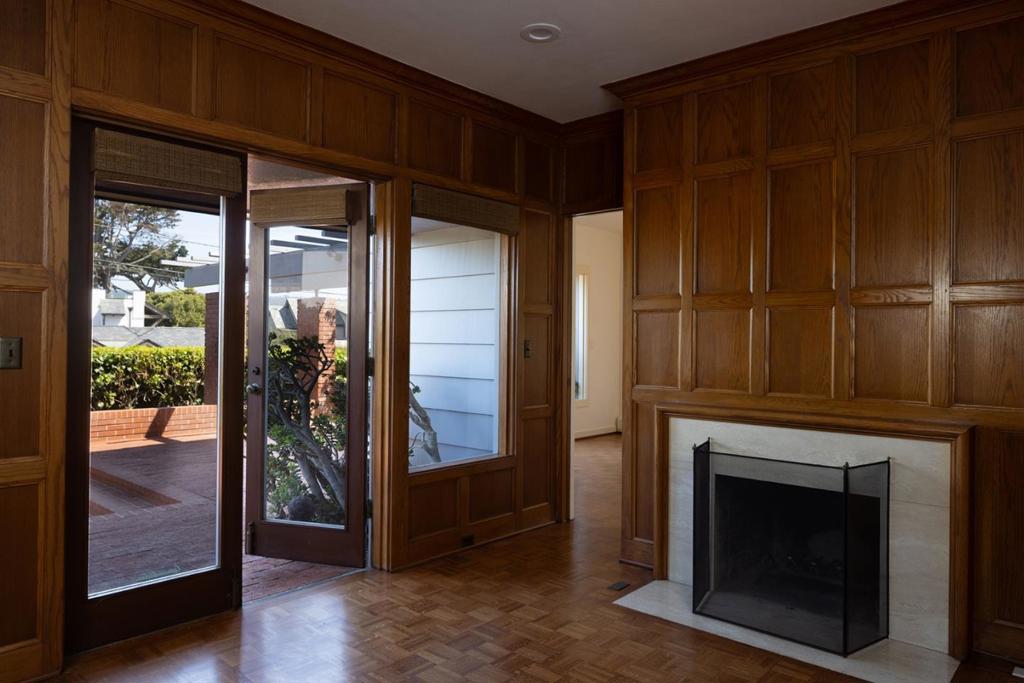 2416 Bay View Avenue