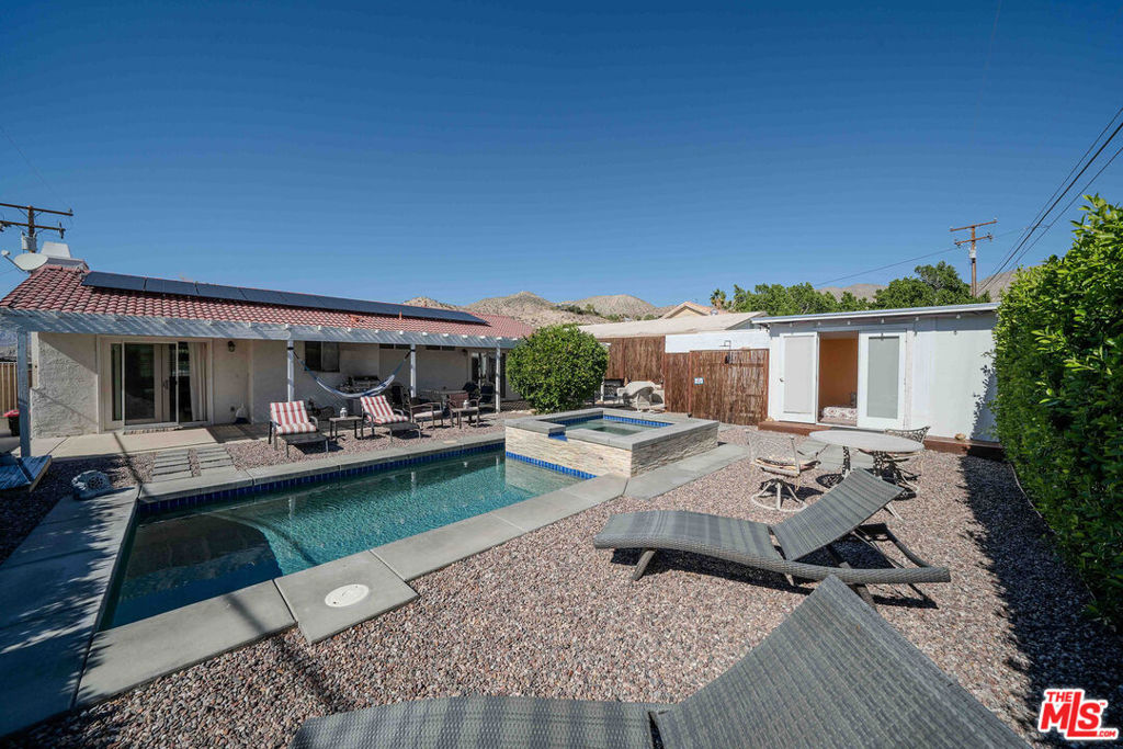 Vista Del Valle - Residential