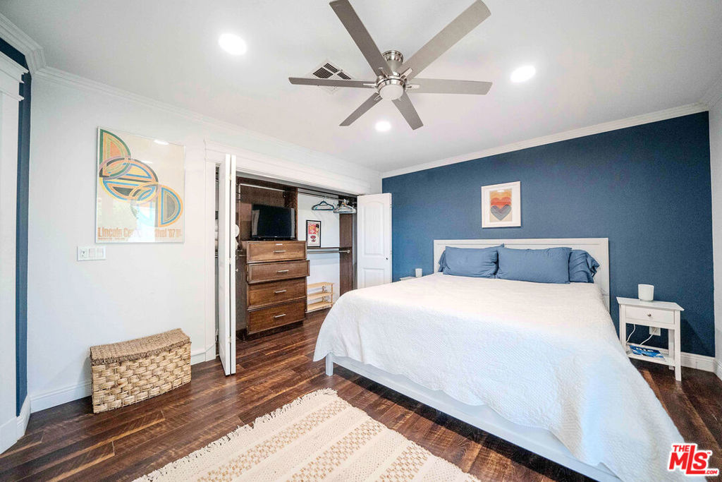Vista Del Valle - Residential